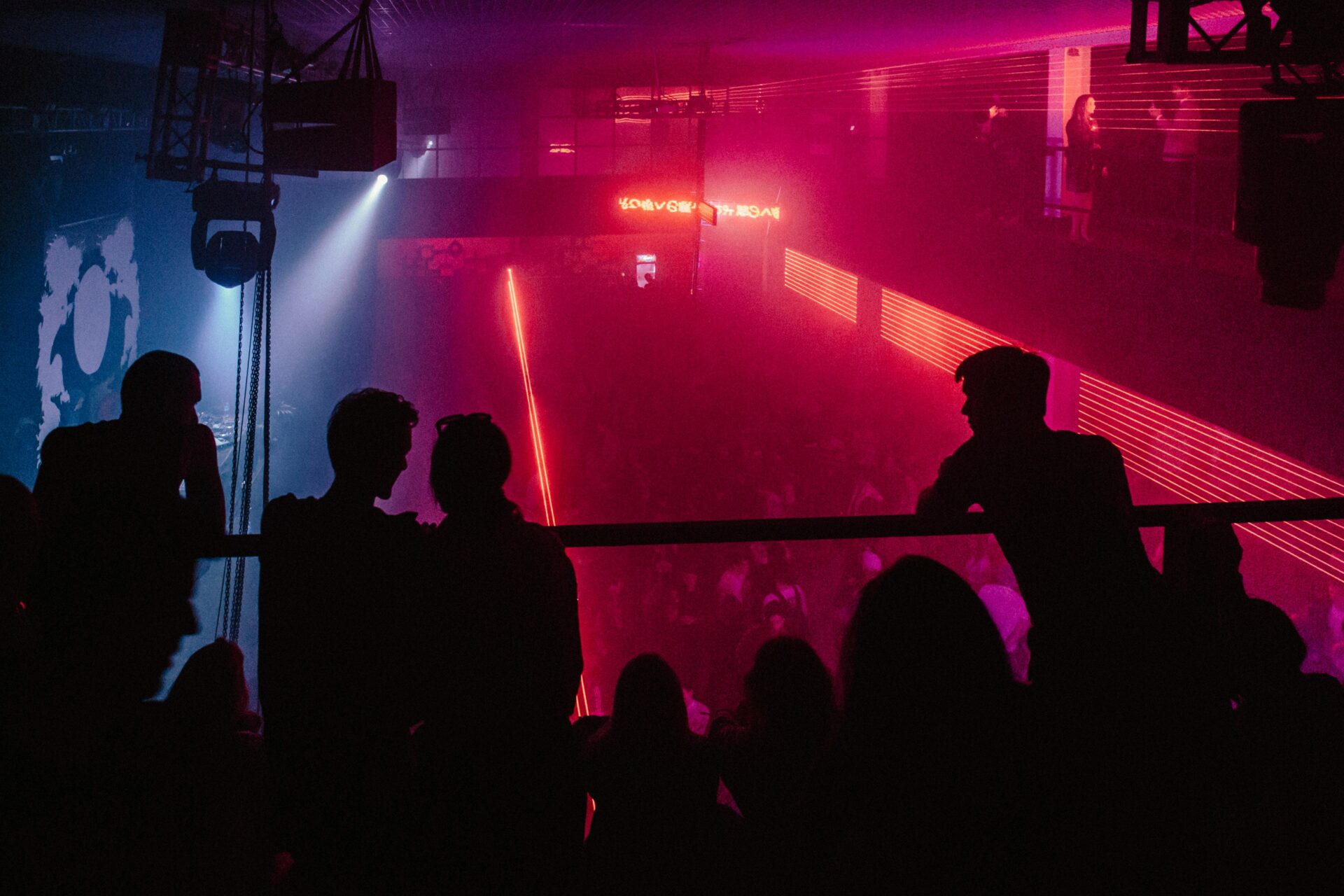 Verhaal: ‘Code rood’ voor clubs: wie houdt het uitgaansleven van Limburg levend?